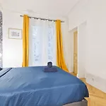 Charmant Appartement Arc De Triomphe Free Netflix